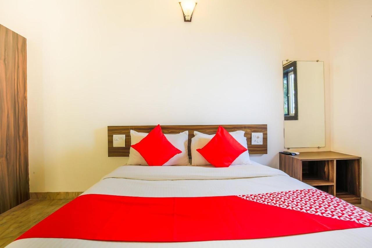Oyo 24173 La Conceicao Aldeia Morjim Hotel Luaran gambar