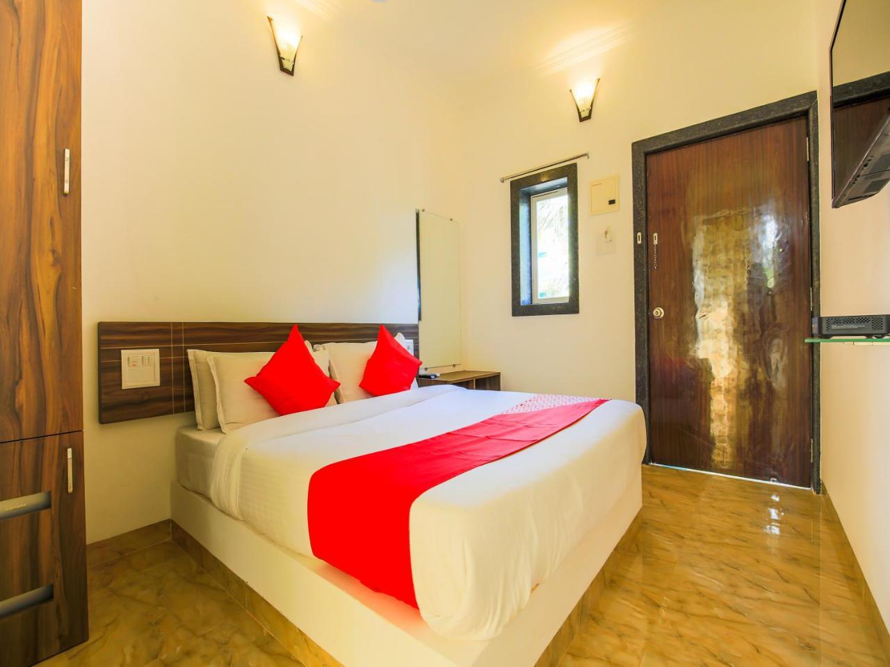 Oyo 24173 La Conceicao Aldeia Morjim Hotel Luaran gambar