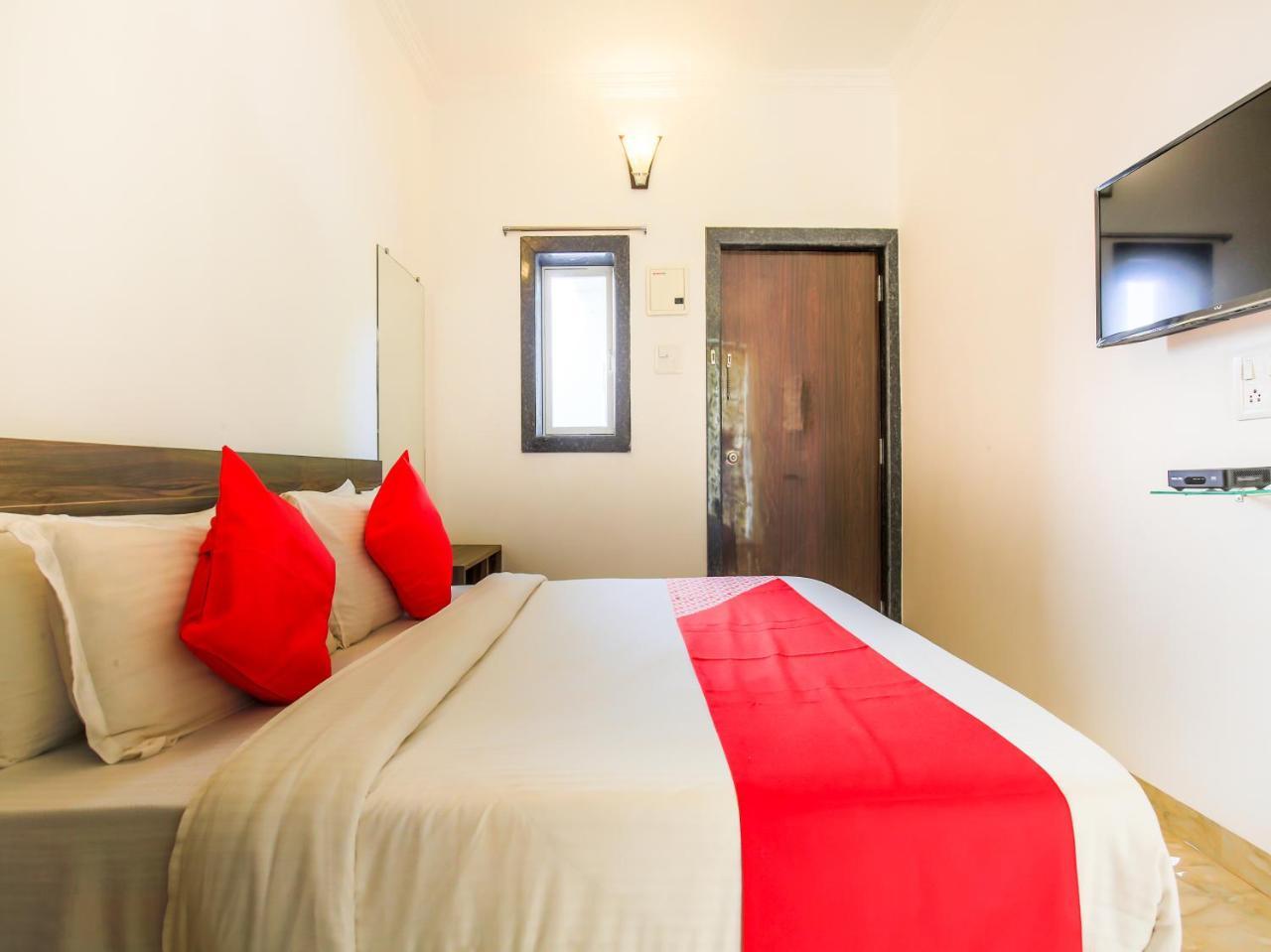 Oyo 24173 La Conceicao Aldeia Morjim Hotel Luaran gambar